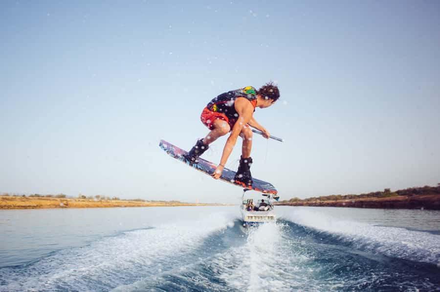 Dubai: Dubai Marina Wakesurfing or Wakeboarding Experience - What Happens at Wake2Wake