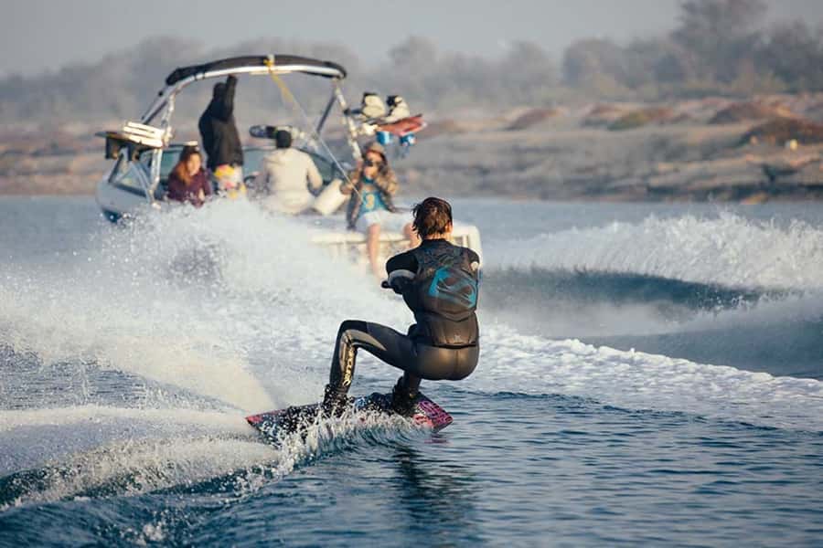 Dubai: Dubai Marina Wakesurfing or Wakeboarding Experience - How the Lesson Builds Confidence