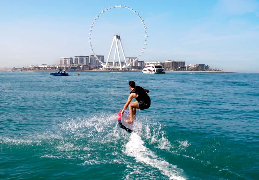 Dubai: Efoil or Electric Hydrofoil Surfboard Rental - What the Dubai eFoil ride actually feels like