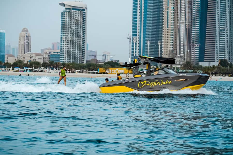 Dubai wakesurfing & wakeboarding: Snacks & drinks included! - What is included, and what costs extra