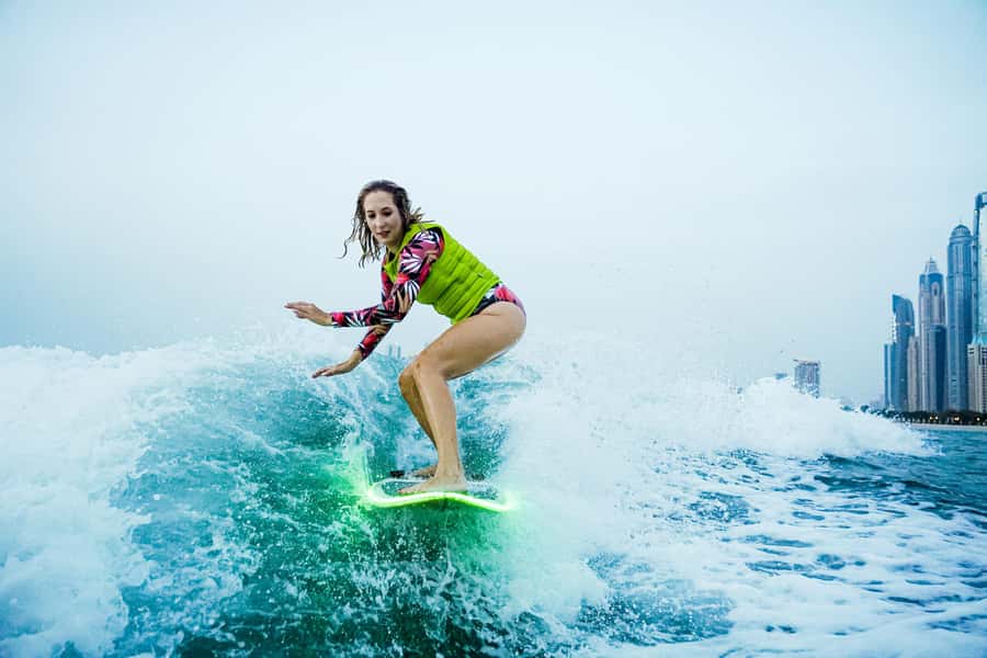 Dubai wakesurfing & wakeboarding: Snacks & drinks included! - Who should skip this experience