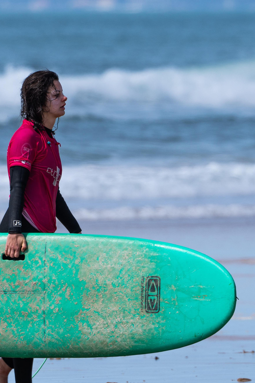 Duckdive - Surf Class in Caparica - Entering the water and working with real waves