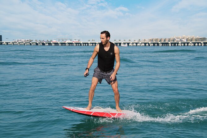 EFoil and Hydrofoil Surfboard Activity in Dubai - Key points to know before booking