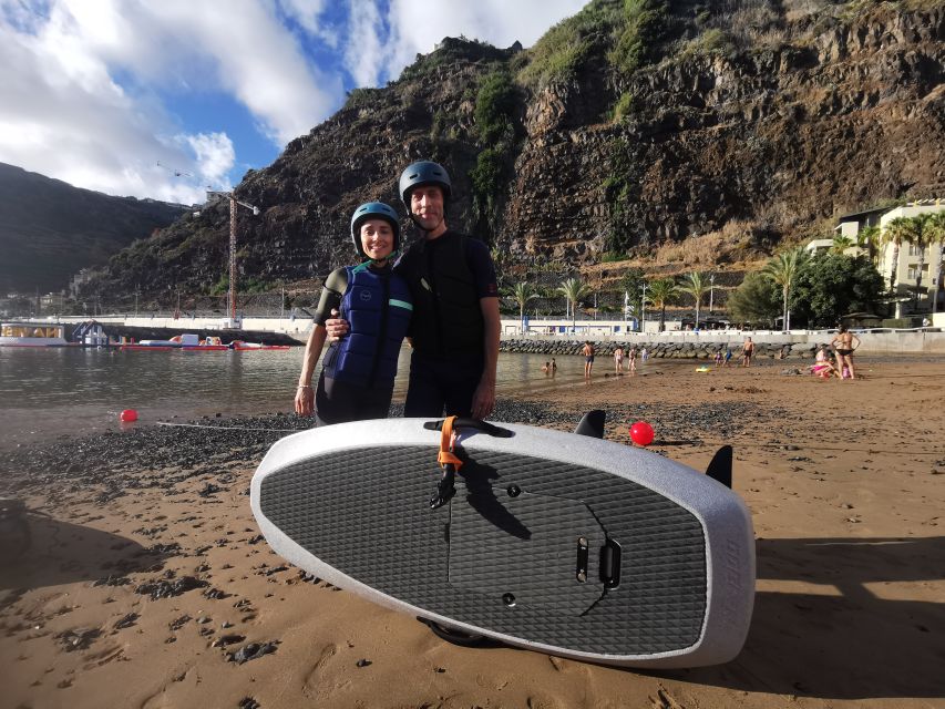 Efoil Surf Board Lesson in Calheta Beach - Who should book this experience