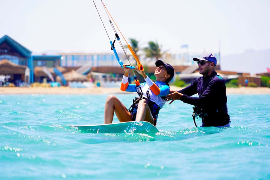 El Gouna: 6-Hour Basic Kitesurfing Course - Starting with wind theory in El Gouna