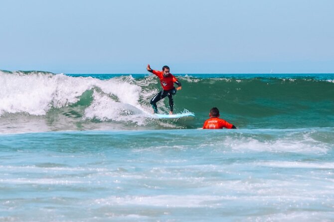 Epic Surf Lesson in Costa da Caparica - The first 30 minutes: warm-up and beach theory