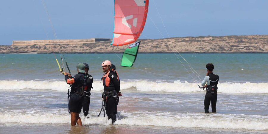 Essaouira: 2-hour kitesurfing lesson (all levels) - Wind conditions can change the plan