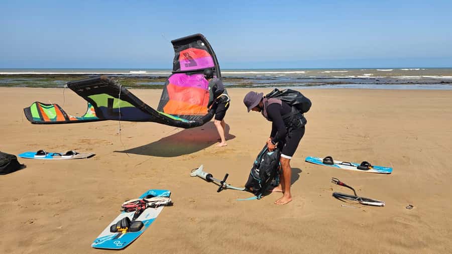 Essaouira: Kitesurf Lesson with changing rooms & Hot showers - Timing, weather, and the six-month booking validity