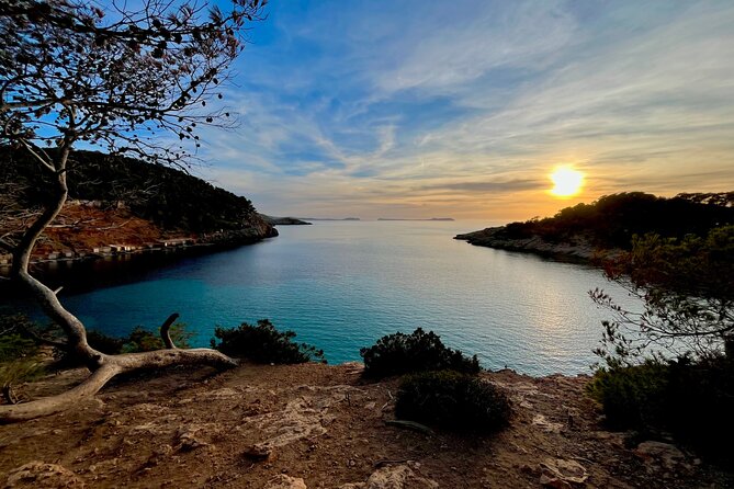 Excursion to Cala Salada, Punta Galera and Cala Saladeta paddle surf - Returning through Cala Saladeta