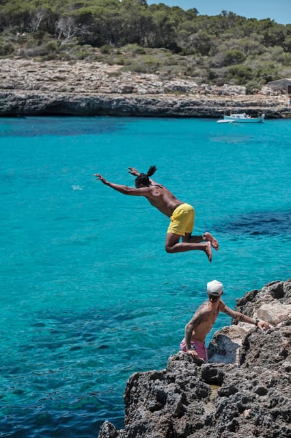 From Palma: Portal Vells Beach and Cave SUP & Snorkel Tour - What the guides add to the day
