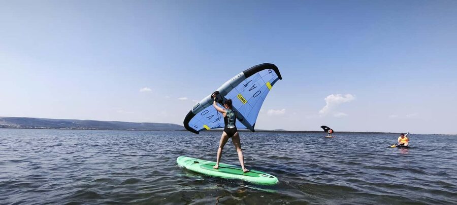 Frontignan Plage: Wing Surfing Lesson - Tacking, Going Upwind, and Making Transitions