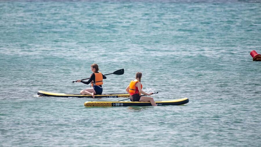 Fuerteventura: Explore Costa Calma Bay on a SUP Board! - A family activity with a few practical limits