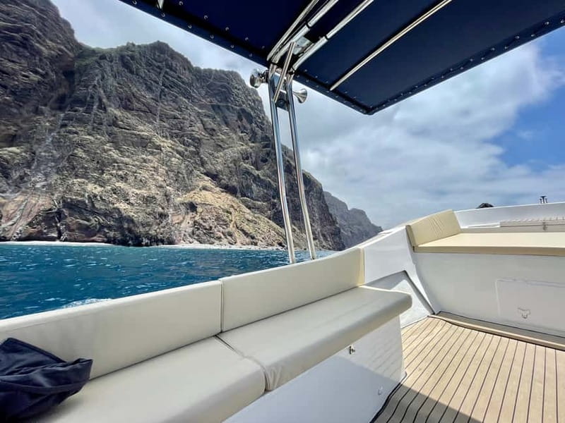 Funchal: Private Boat Tour w/Snorkel & Paddleboard - Food, drinks, and the no-bathroom reality