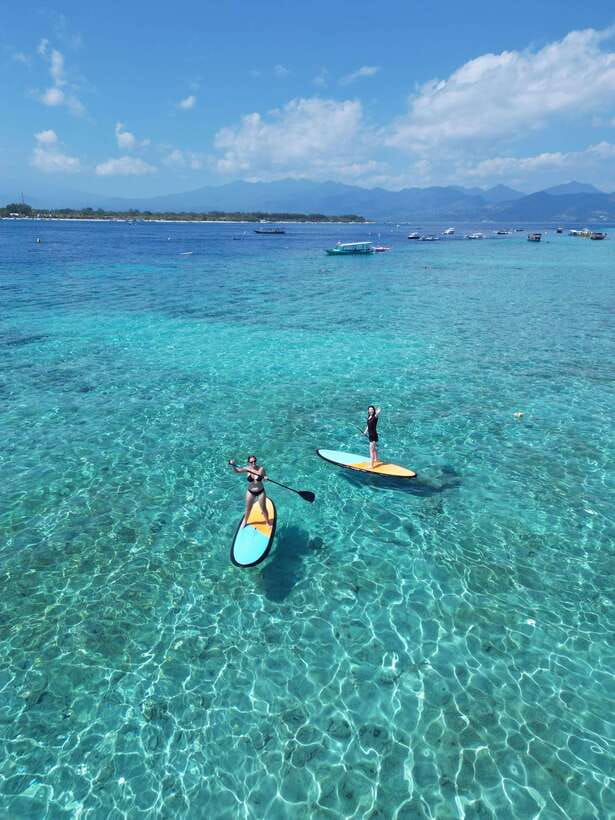 Gili sunrise stand-up paddle boarding (drone photoshoot) - How crowded will it feel?