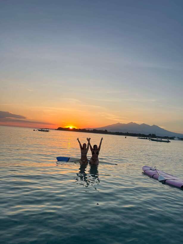 gili sunrise Stand-up paddle boarding or kayaking (droneshot - The 20 to 25 Minute Crossing to Gili Meno