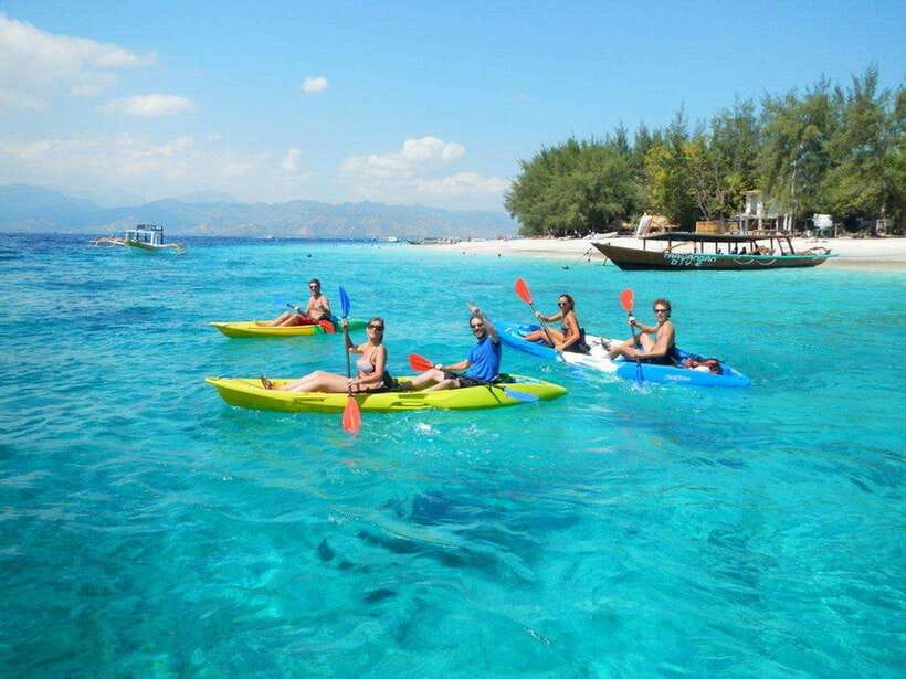 Gili T: Stand Up Paddle & Kayak Adventure in Serene Waters - Practical preparation for the beach