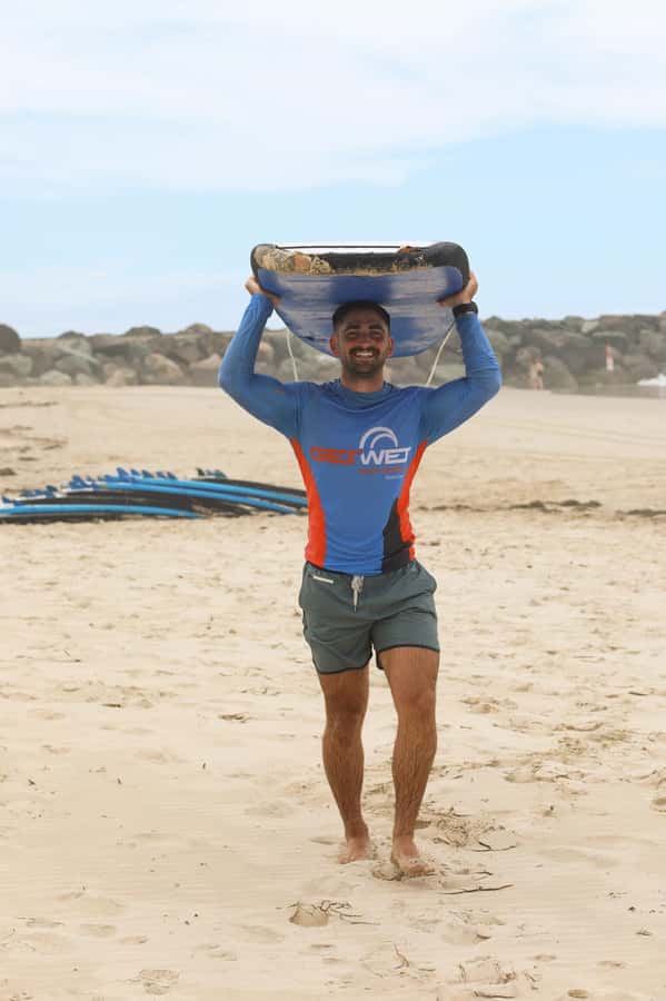 Gold Coast's Favourite Learn to Surf Lesson (Ages 13+) - What the $53 price covers