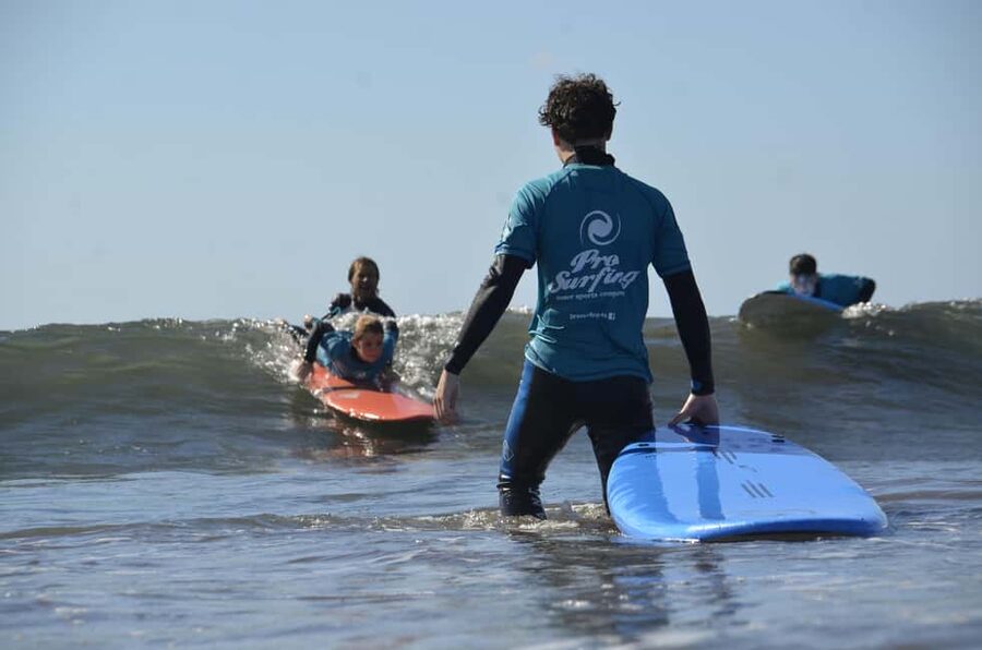Gran Canaria: Kids & Teens Surf Lesson (8–16 yrs) - A first wave, not a rushed beach stunt