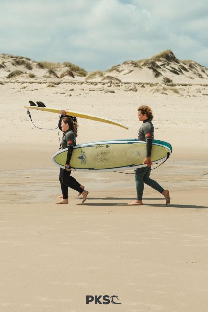 Group Surf Class in Peniche with PKSC - The first lesson: paddling, take-off, and catching waves