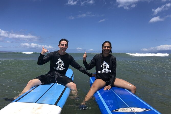 Group Surf Lesson at Kalama Beach in Kihei - The short land lesson before you paddle out