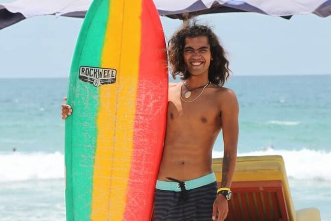 Group surf lesson by Malu Surf Bali - The first 15 minutes: beach theory before the water