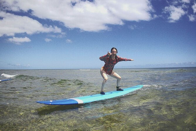 Group Surf Lessons for beginners on the North Shore of Oahu - Learning to read small waves