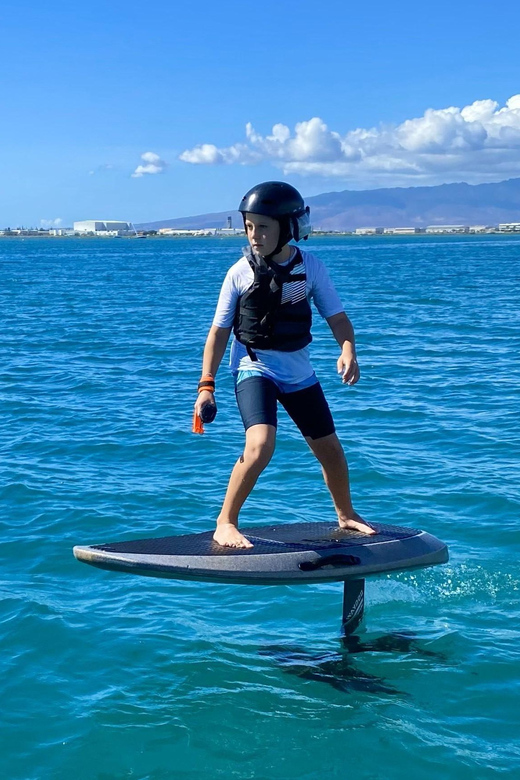 Hawaii: Electric Hydrofoil Surfing Solo Lesson - Who will enjoy this most