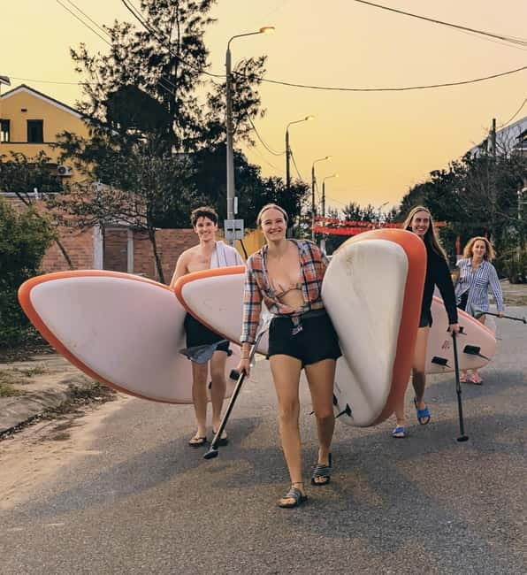 Hoi An: Stand-Up Paddleboard SUP, the Best Sunset Experience - Getting comfortable on a stand-up paddleboard