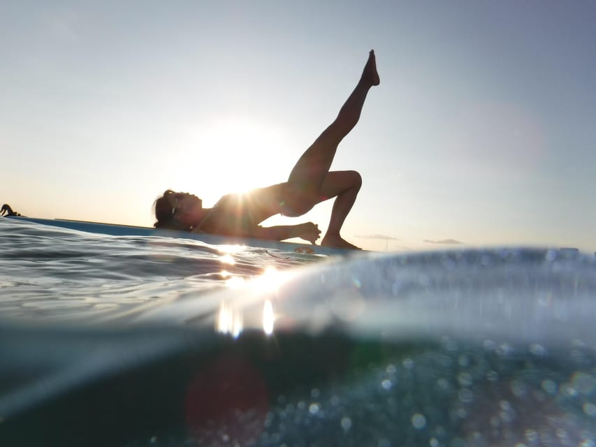 Honolulu: SUP (Standup Paddleboard) Yoga Class - Starting with seated meditation