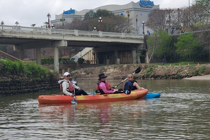 Houston Buffalo Bayou Kayak and Paddleboard Rentals - Getting into the kayak or onto the paddleboard