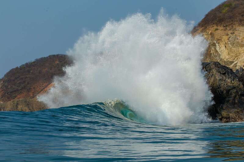 Huatulco: Surf Lesson with surf instructor. All Levels - Practical limits and small surprises