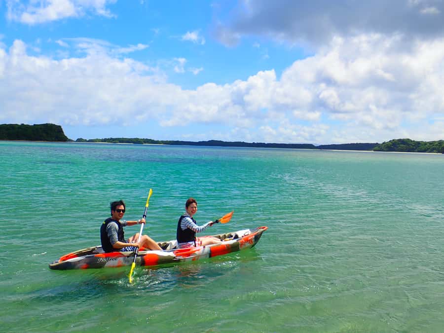 Ishigaki: Canoe or SUP at Kabira Bay&Snorkeling at Blue Cave - Lunch, transport, and the useful middle of the day