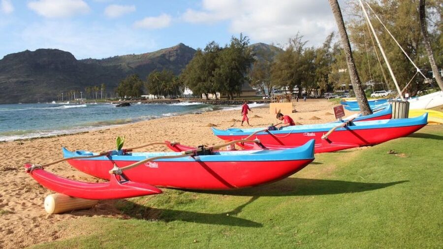 Kauai: Outrigger Canoe Surfing - What the guide actually adds