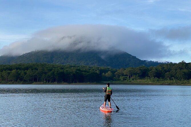 KAYAK/SUP IN DA LAT (1/2 day) - Paddling across the blue water