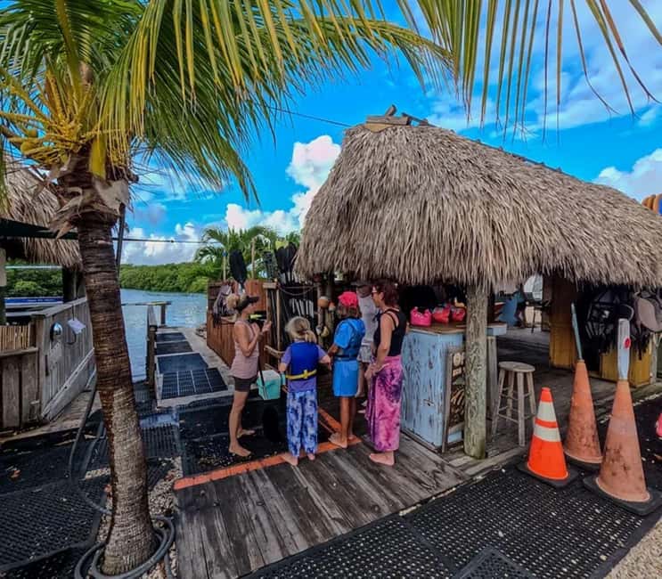 Key West: Kayak or Paddleboard Rental - Getting started at the Tiki Hut