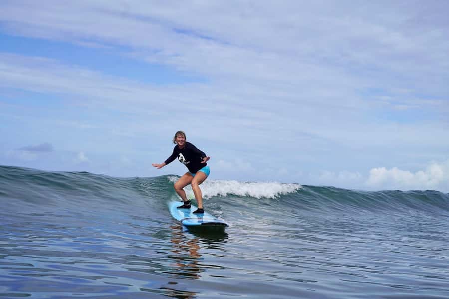 Kihei, Maui: 2-Hour Beginner Surfing Class - Getting fitted with a board and safety gear