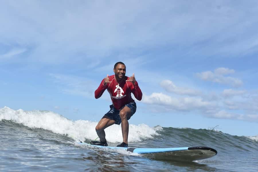 Kihei, Maui: 2-Hour Beginner Surfing Class - Learning the basic moves on the beach