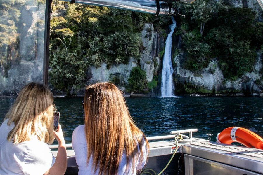 Kinloch: Lake Taupo Catamaran Cruise with Paddleboarding - Who will enjoy this catamaran cruise most?