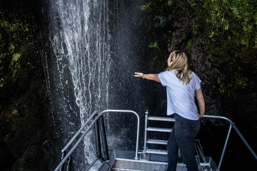 Kinloch: Lake Taupo Catamaran Cruise with Paddleboarding - Should you book the Western Bays Adventurer tour?