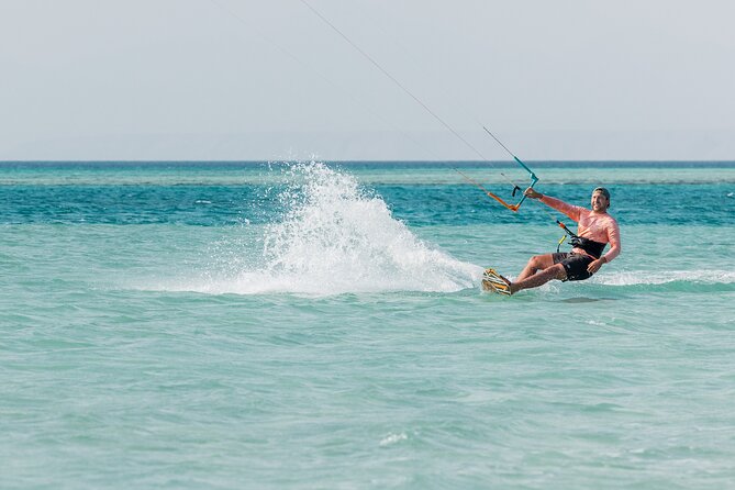 Kitesurfing 2-Hours for Beginners with Transfer in Hurghada - The teaching style and the points that matter most