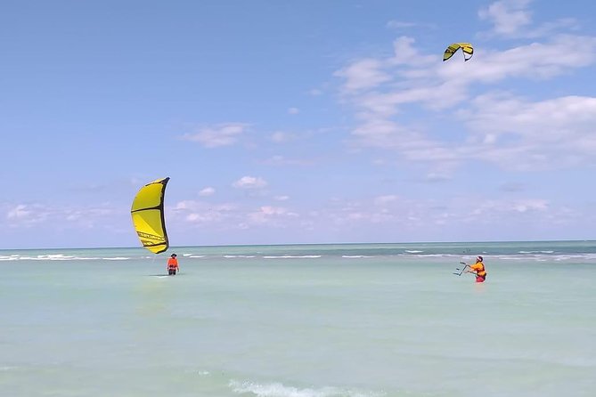Kitesurfing lessons in Isla Holbox - Punta Mosquito: a lesson with an expedition feel