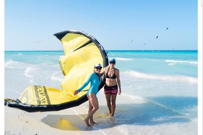 Kitesurfing lessons in Isla Holbox - Equipment, safety, and what to expect on the water