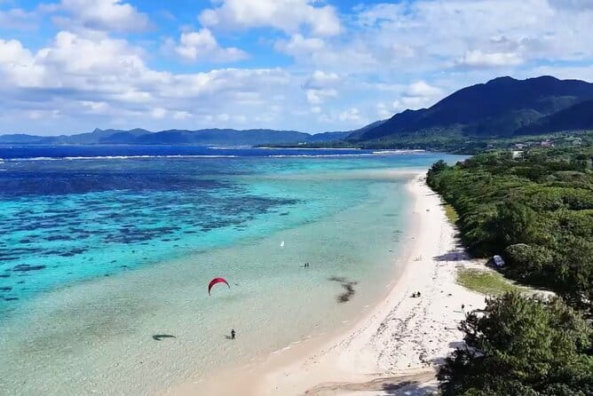Kitesurfing with Unforgettable Views at Ishigaki island - Learning to control the wind in one hour