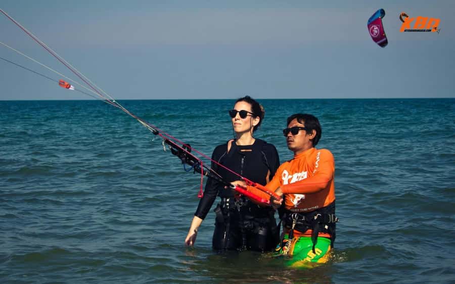 Koh Phangan: 1-Hour Kitesurfing Lesson with Professional - What the instructor teaches first
