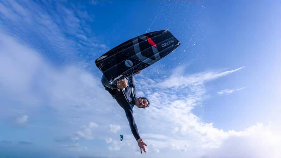 Koh Samui: Beachfront Kitesurfing Lesson with Professionals - The two-hour discovery course