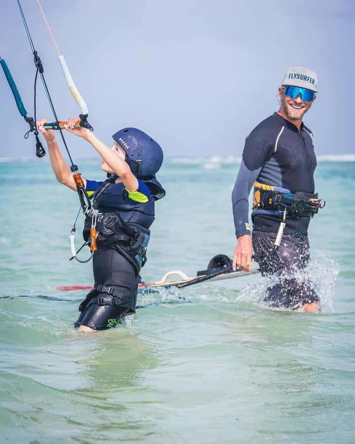 Koh Samui: Beachfront Kitesurfing Lesson with Professionals - The three-hour beginner course