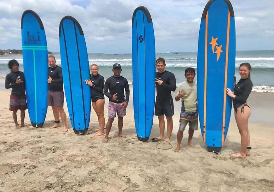 Kuta Surf Lessons : 2-Hour Surf Lesson - Choosing beginner or intermediate instruction