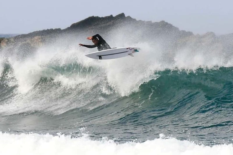 Lagos: Group Surf Lessons For All Levels - Pickup from Lagos, Praia da Luz, or Burgau