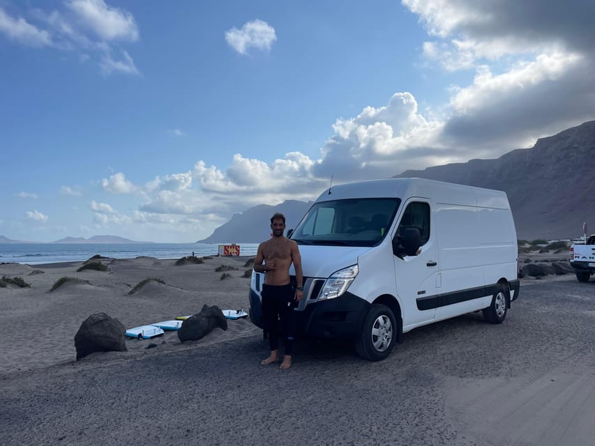 Lanzarote: dynamic surf lessons with friends or private lessons in Famara - Which kind of surfer will enjoy this most?