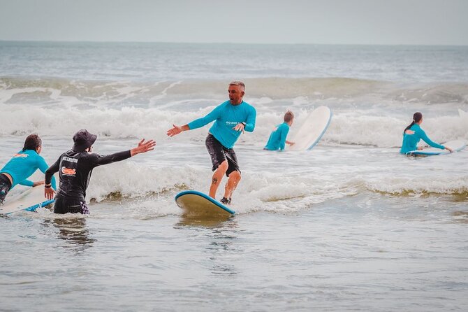 Learn to Surf at Noosa on the Sunshine Coast - Meeting the team at Claude Batten Drive
